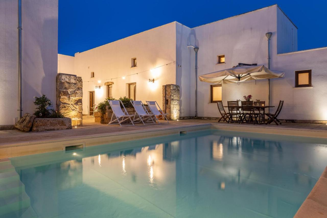 Willa Courtyard With Pool Racale Zewnętrze zdjęcie